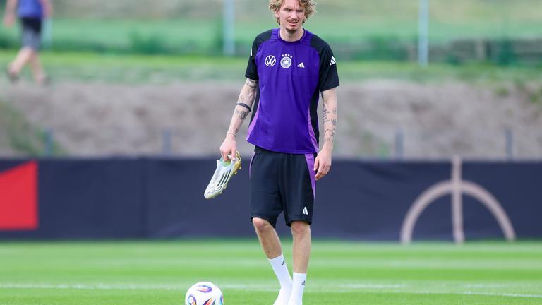 Fußballer Nick Woltemade auf dem Platz während des Deutschlandtrainings zur UEFA European U-21 Meisterschaft 2025 19.06.2025.