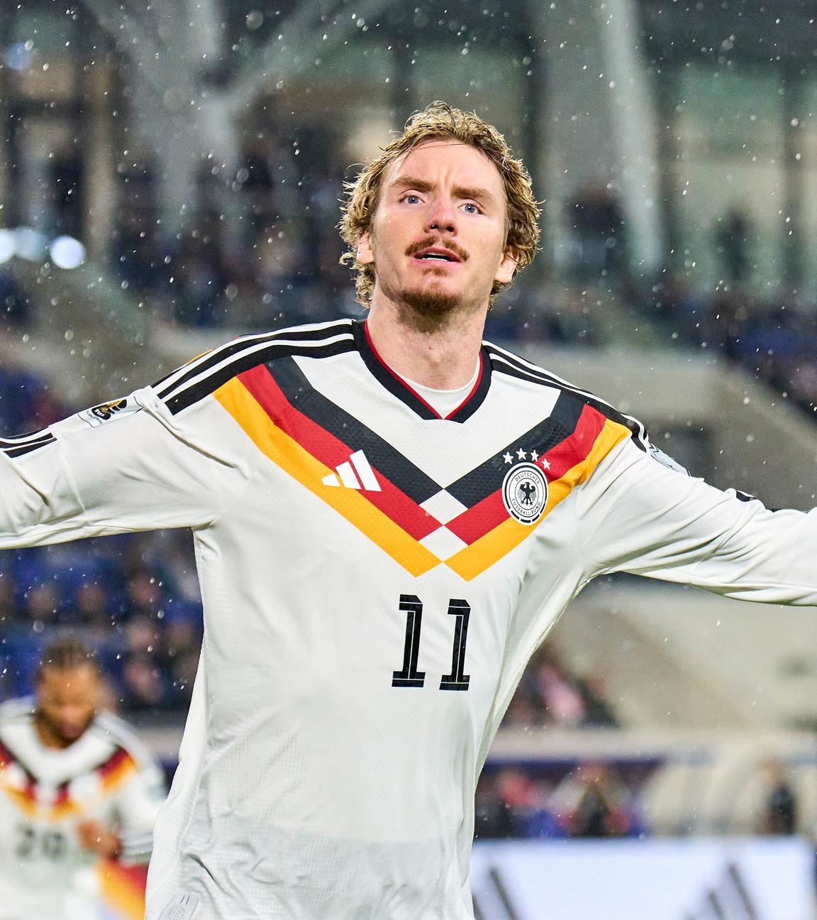 Nick Woltemode jubelt naxh seinem Tor gegen Luxemburg.