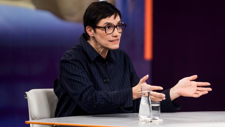 Nicole Deitelhoff bei Maybrit Illner