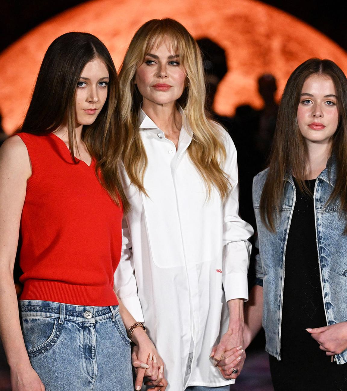 Nicole Kidman mit ihren Töchtern Sunday und Faith