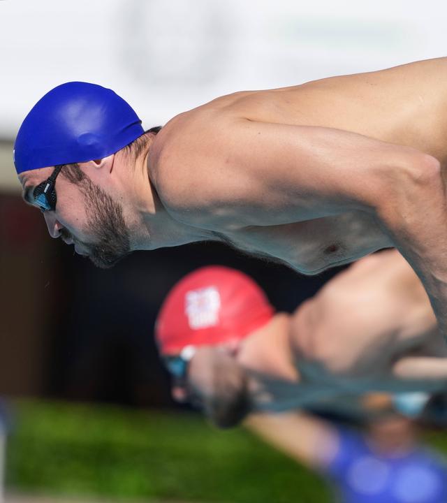 Kliment Kolesnikov aka Kolesnikow startet im 50-Meter-Butterfly-Rennen bei einem Schwimm-Meeting in Rom