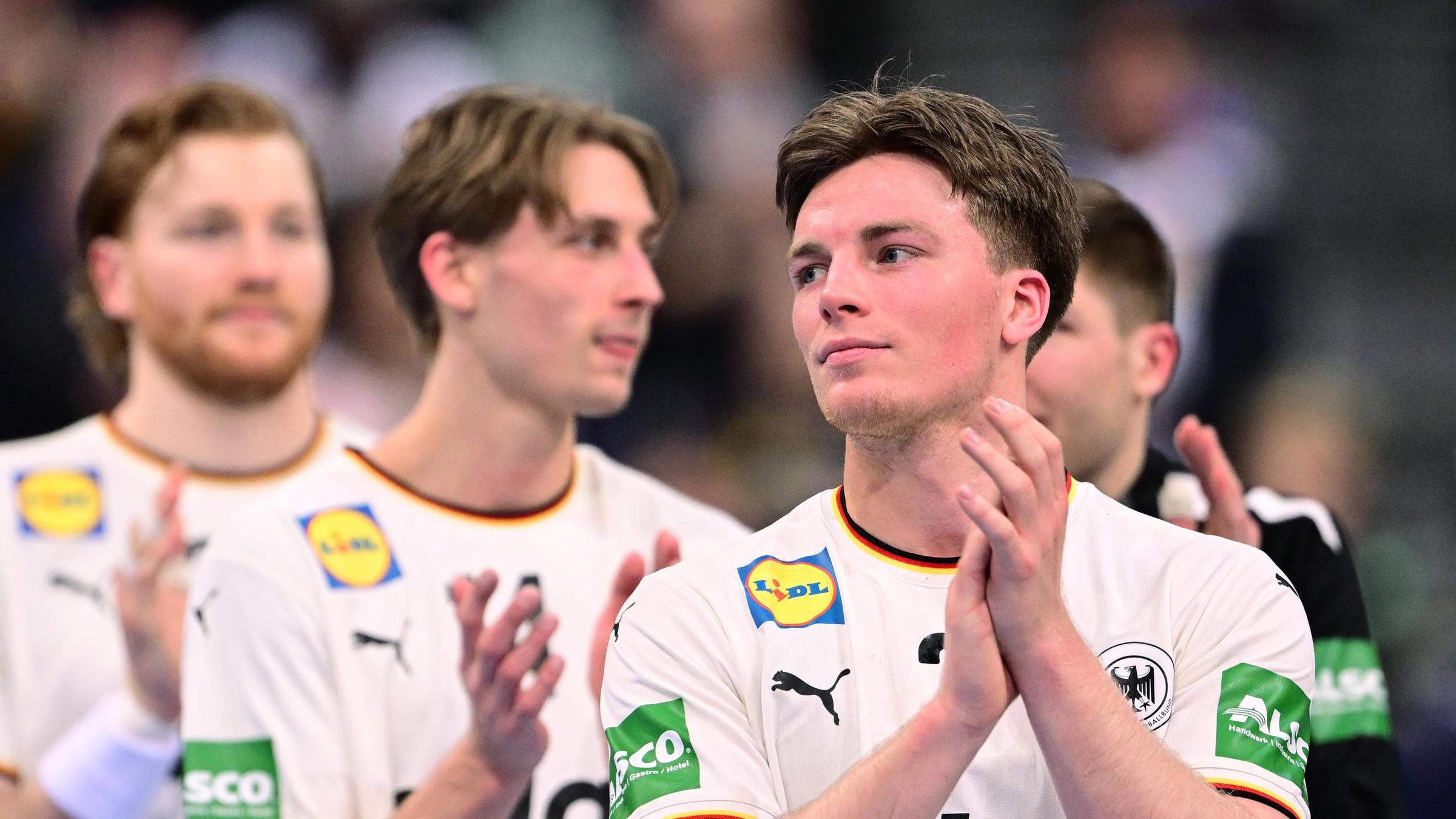 Nils Lichtlein jubelt nach dem Testspiel am 11.01.2026 in Hannover.