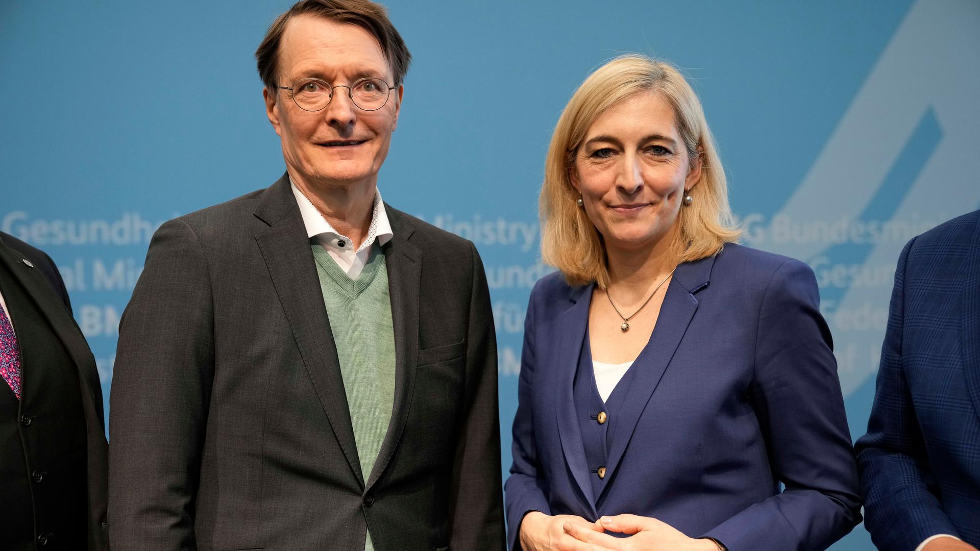 Karl Lauterbach und Nina Warken.