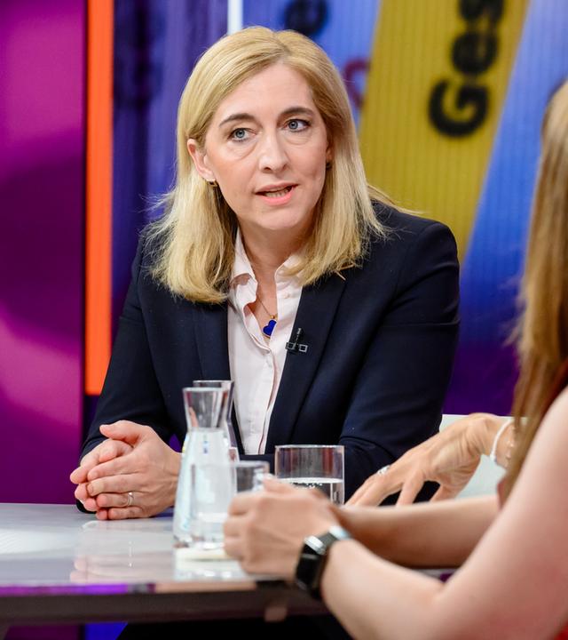 Nina Warken bei Maybrit Illner