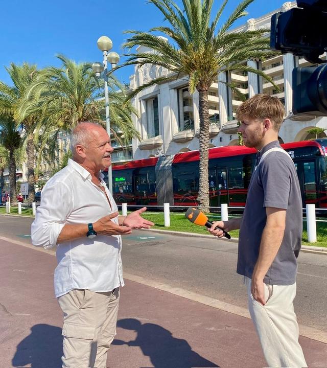 Patrick Prigent während eines Interviews in Nizza.