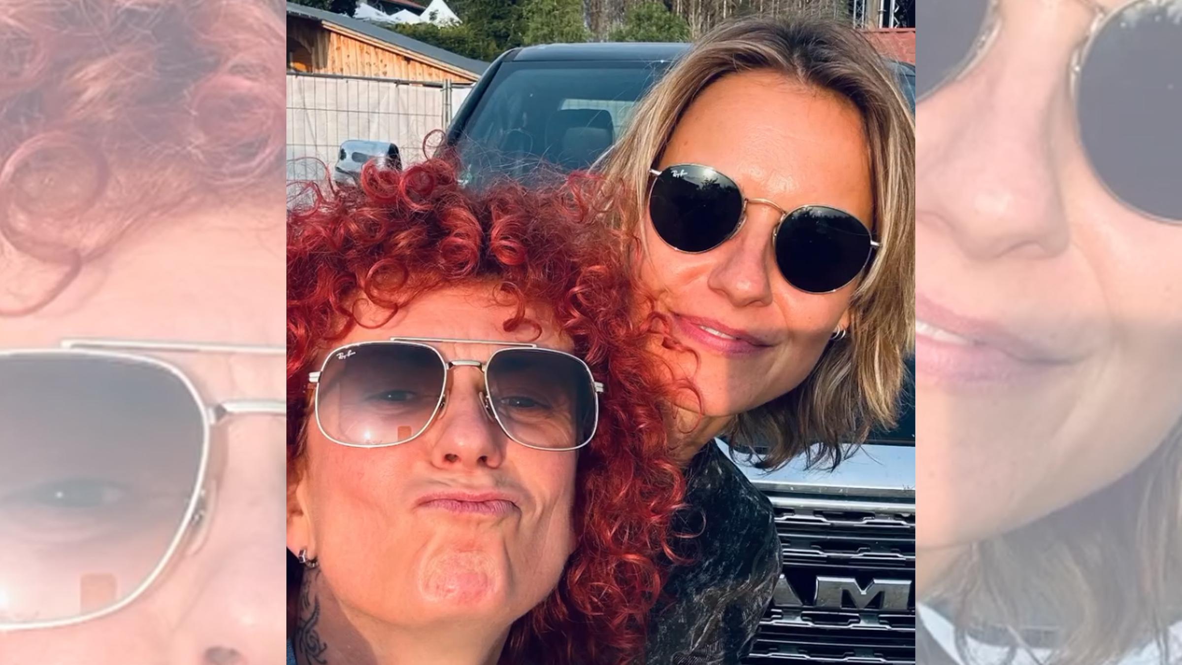 Sie hat es lange geheim gehalten, um ihre Partnerin zu schützen. Doch jetzt macht No-Angels-Lucy ihre Beziehung mit Musikerin Yasi Hofer öffentlich: mit einer Liebeserklärung. (28.10.2025) 