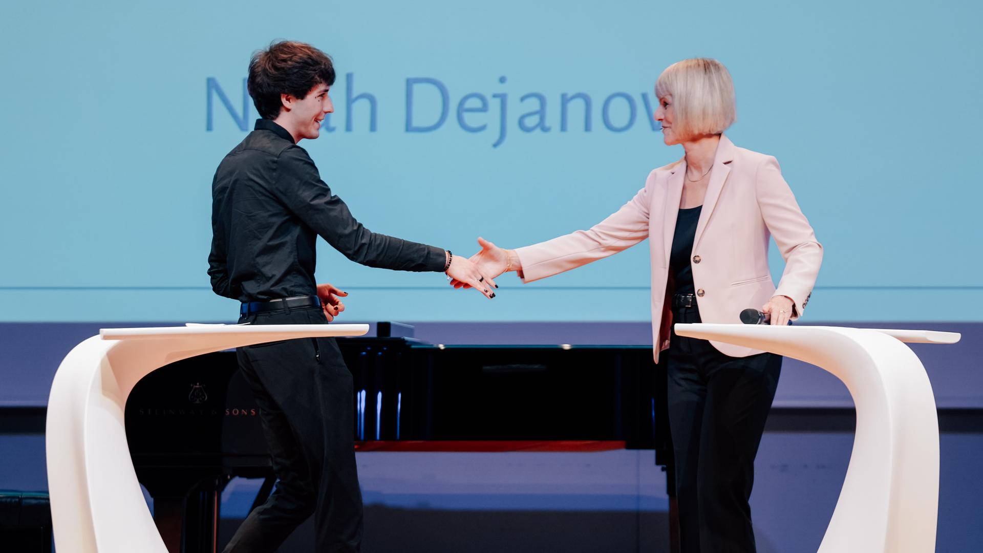 Noah Dejanović und Gundula Gause