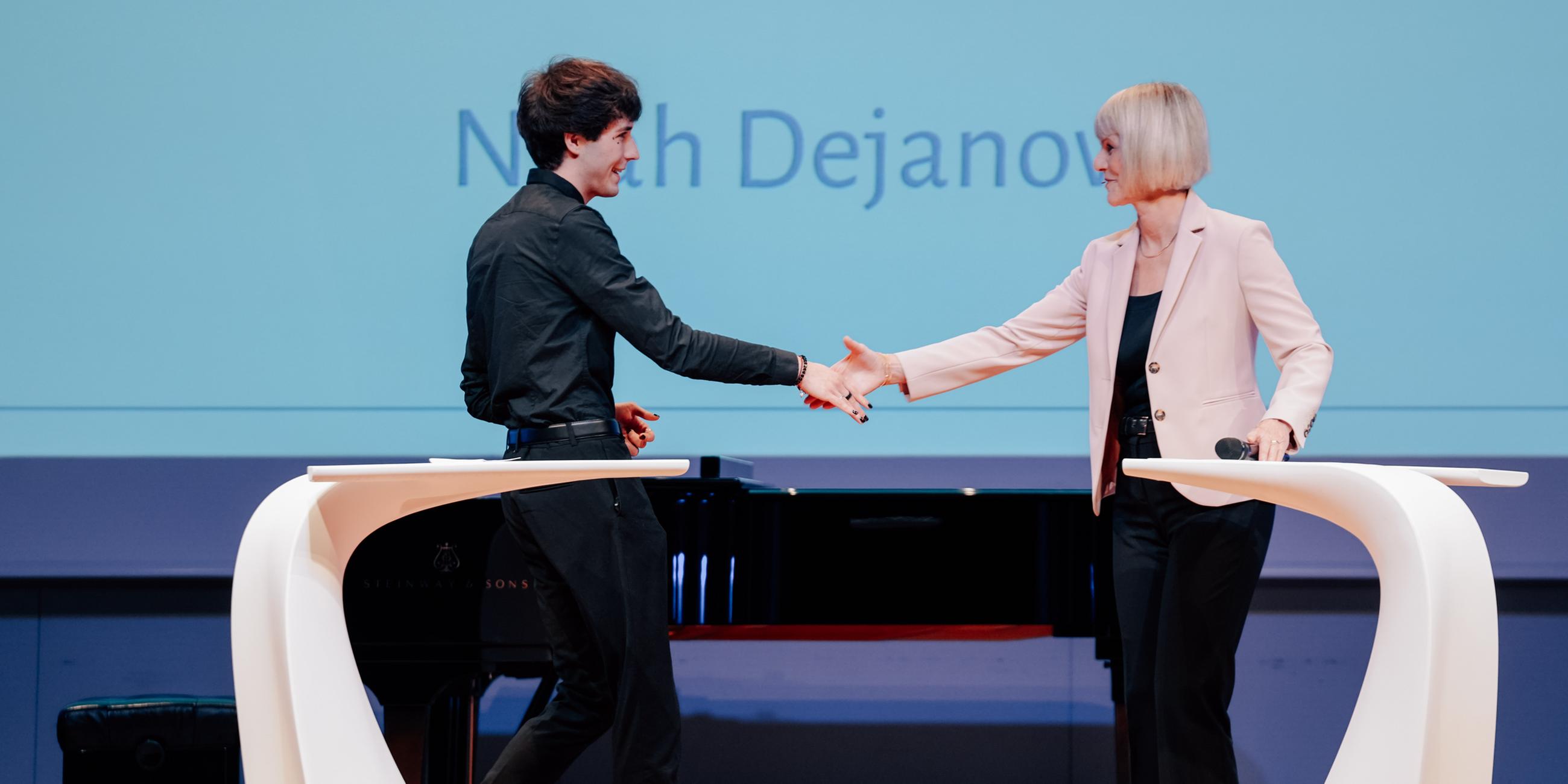 Noah Dejanović und Gundula Gause