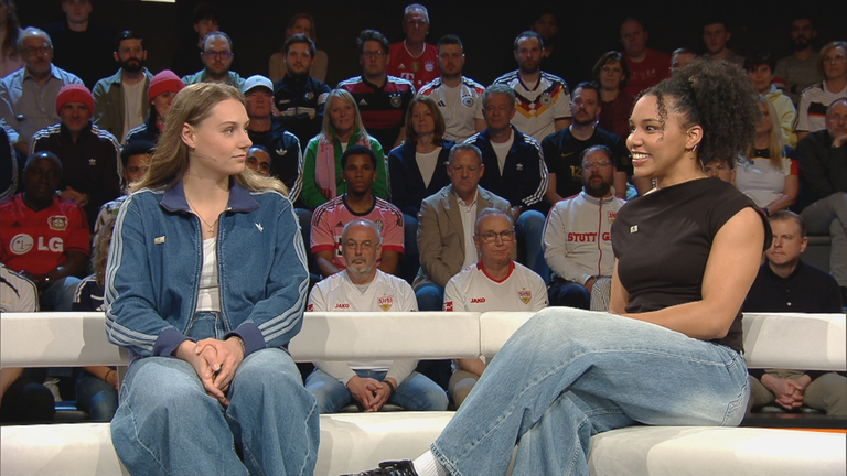 Die deutschen Bobfahrerrinnen Laura Nolte und Deborah Levi im Studiotalk im aktuellen Sportstudio in Mainz