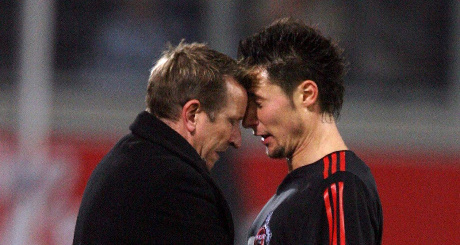 Trainer Norbert Meier (Duisburg) attackiert Albert Streit (Köln)