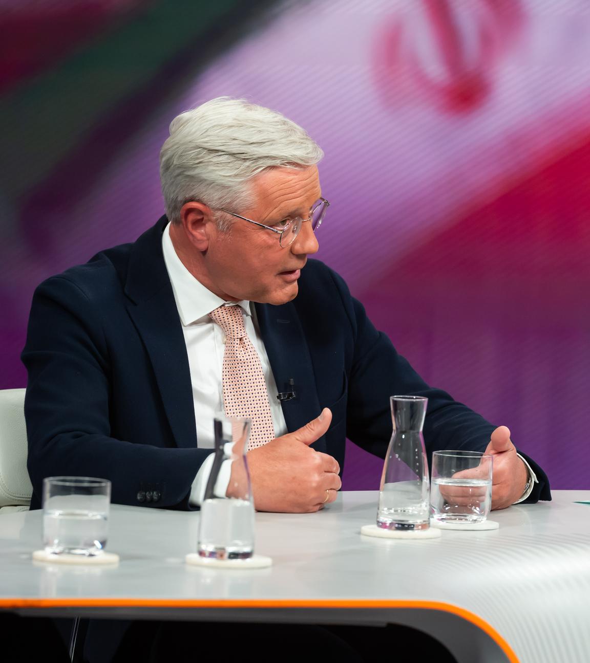 Norbert Röttgen bei Maybrit Illner