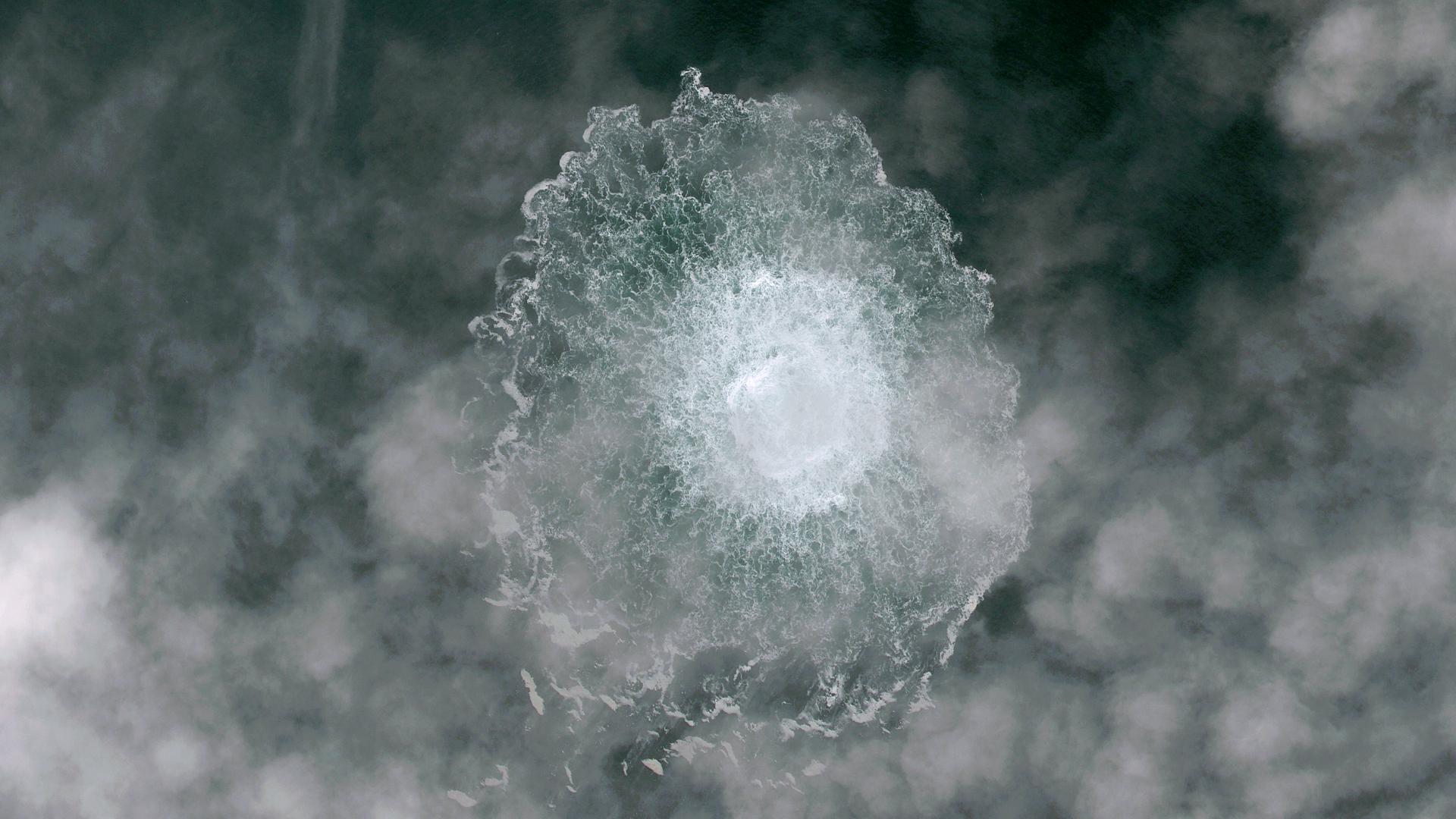 Das Nord Stream 1-Gasleck in der Ostsee, fotografiert von dem Satelliten Pléiades Neo. 