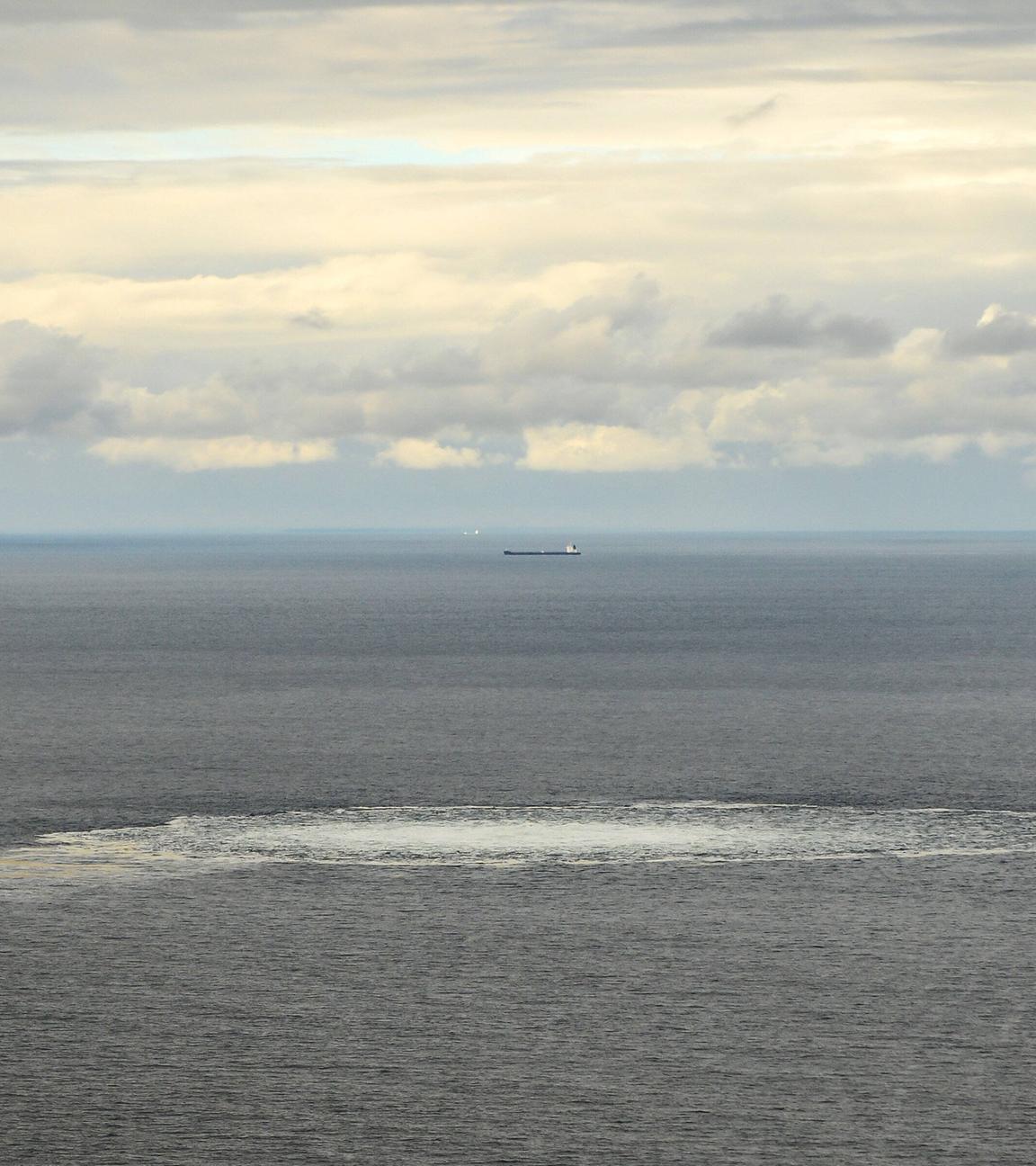 Gasleck bei Nord Stream 2 vor Bornholm, Aufnahme vom 29.09.2022 durch die dänische Armee. 