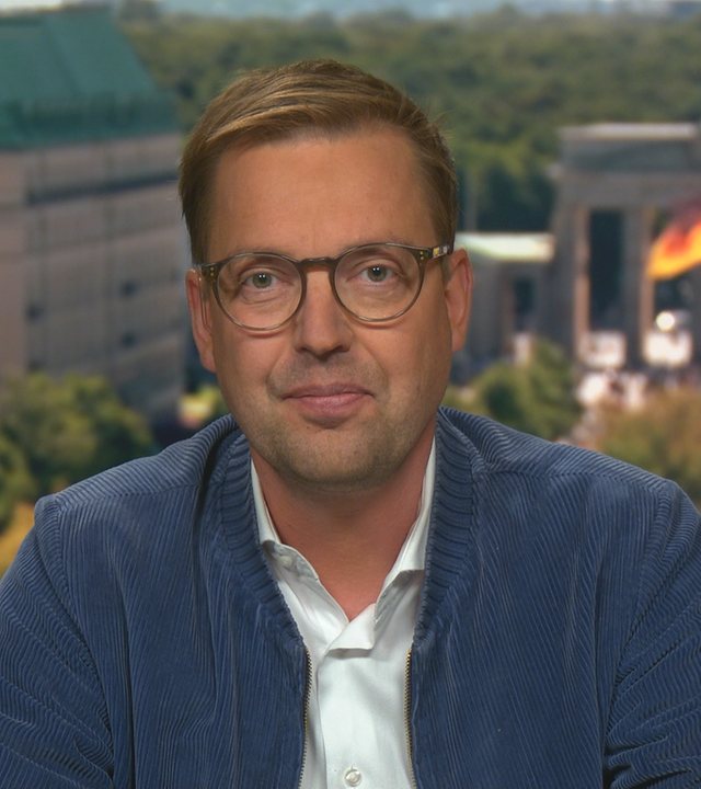 Reporter Christian Rohde vom investigativen ZDF-Politikmagazin Frontal bei ZDFheute live.