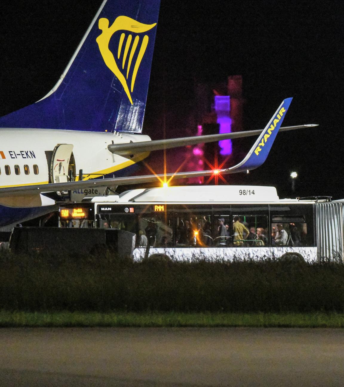 Eine notgelandete Ryanair-Maschine in Memmingen