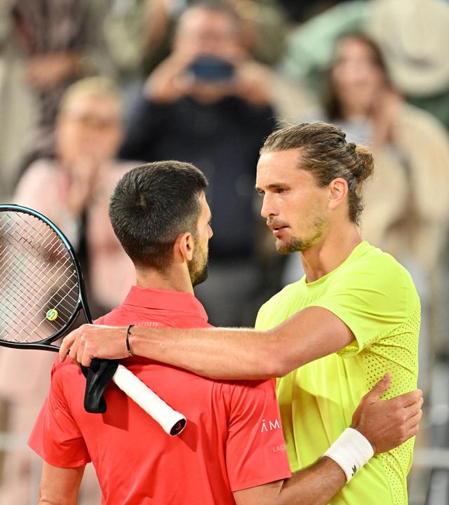 Tennisspieler Novak Djokovic gewinnt gegen Alexander Zverev im Viertelfinale der French Open am 05.06.2025 in Paris.
