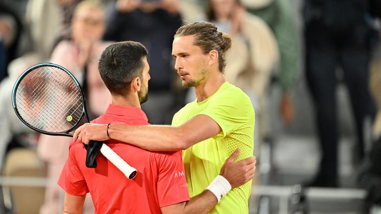 Tennisspieler Novak Djokovic gewinnt gegen Alexander Zverev im Viertelfinale der French Open am 05.06.2025 in Paris.