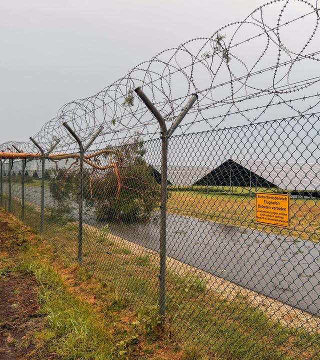 Unwetter auf dem Gelände des Nürnberger Flughafens.