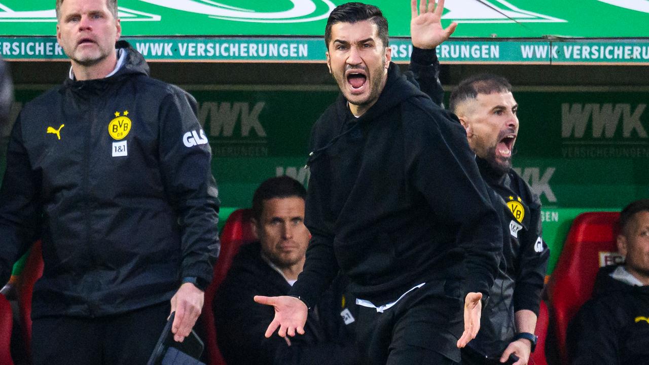 Nuri Sahin deutlich verärgert beim Bundesligaspiel gegen den FC Augsburg.