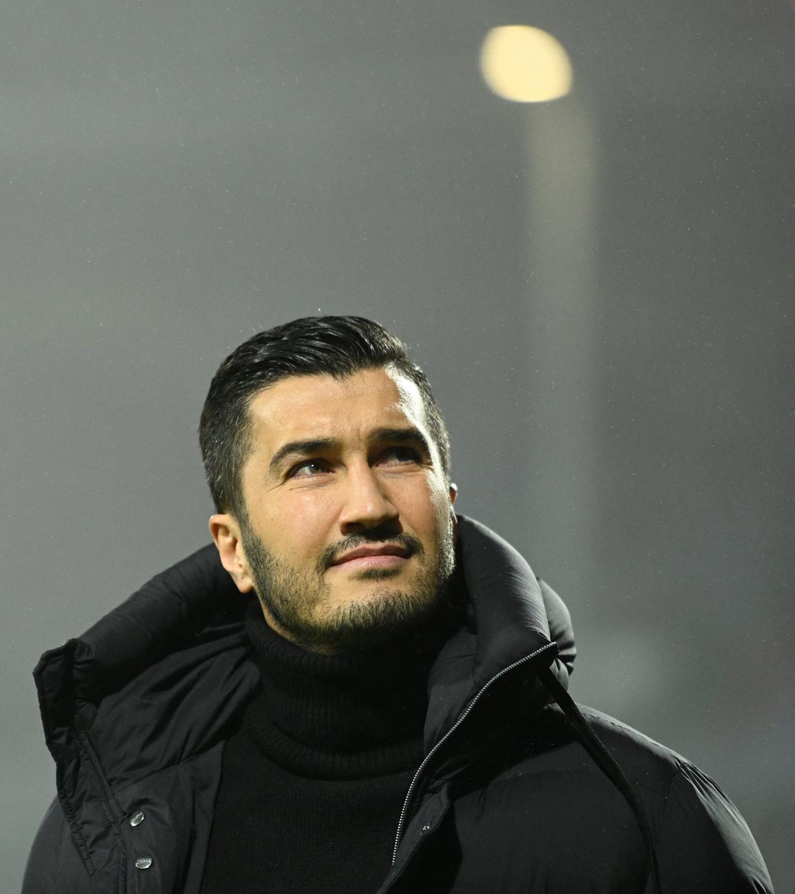 Nuri Sahin kommt vor dem Spiel in das Stadion am 14.01.2025.