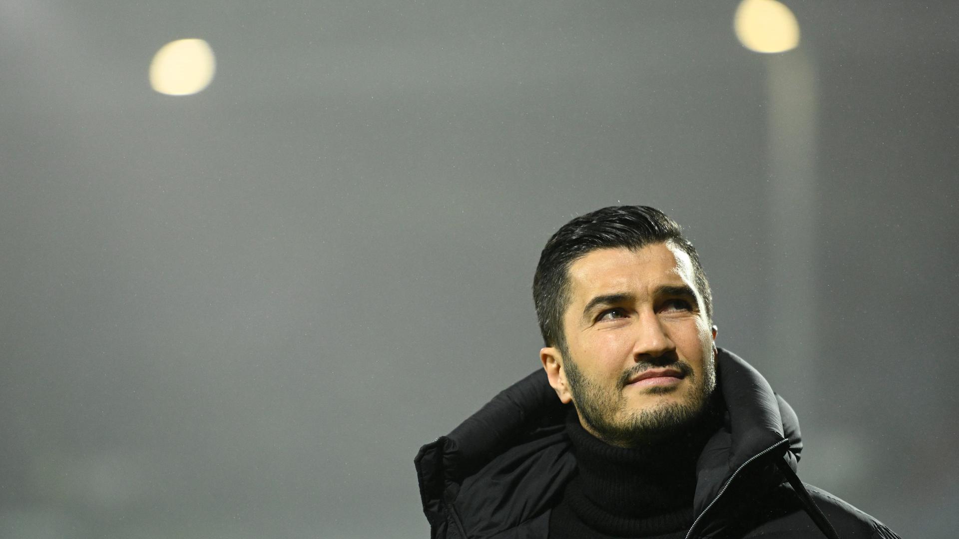 Nuri Sahin kommt vor dem Spiel in das Stadion am 14.01.2025.