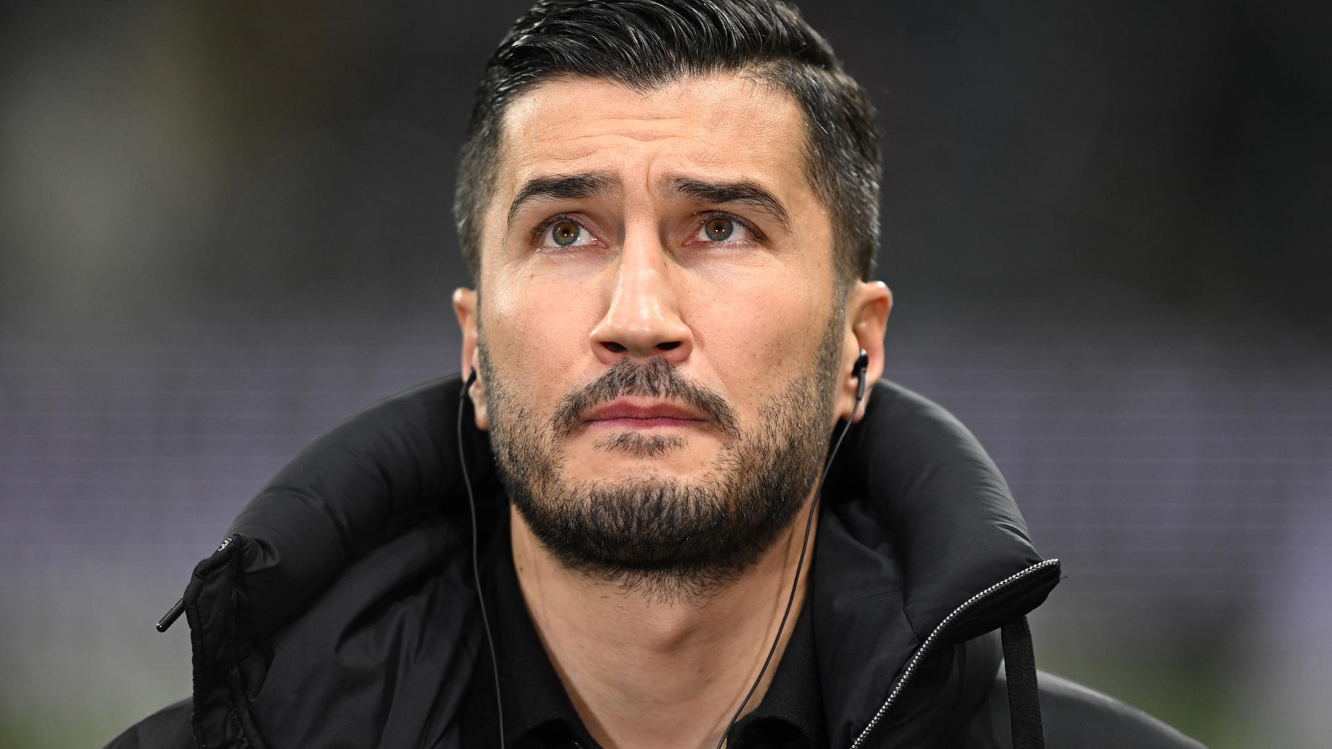 Dortmunds Trainer Nuri Sahin vor dem Spiel.