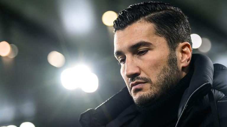 Dortmunds Trainer Nuri Sahin am Spielfeldrand, aufgenommen am 22.12.2024
