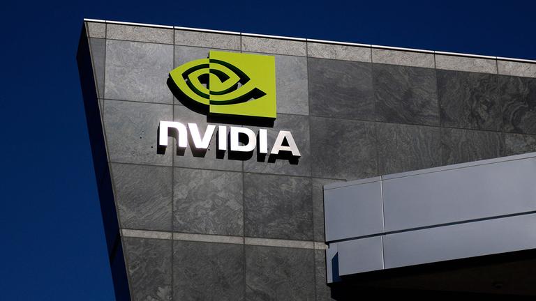 Das Nvidia-Logo ist am 26. Februar 2025 auf einem Schild am Nvidia-Hauptsitz in Santa Clara, Kalifornien, zu sehen