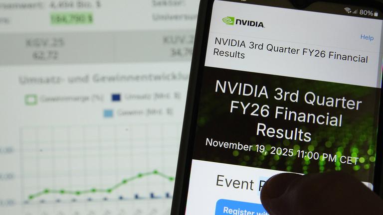 Auf einem Smartphone wurde die Website der Nvidia Corporation aufgerufen.