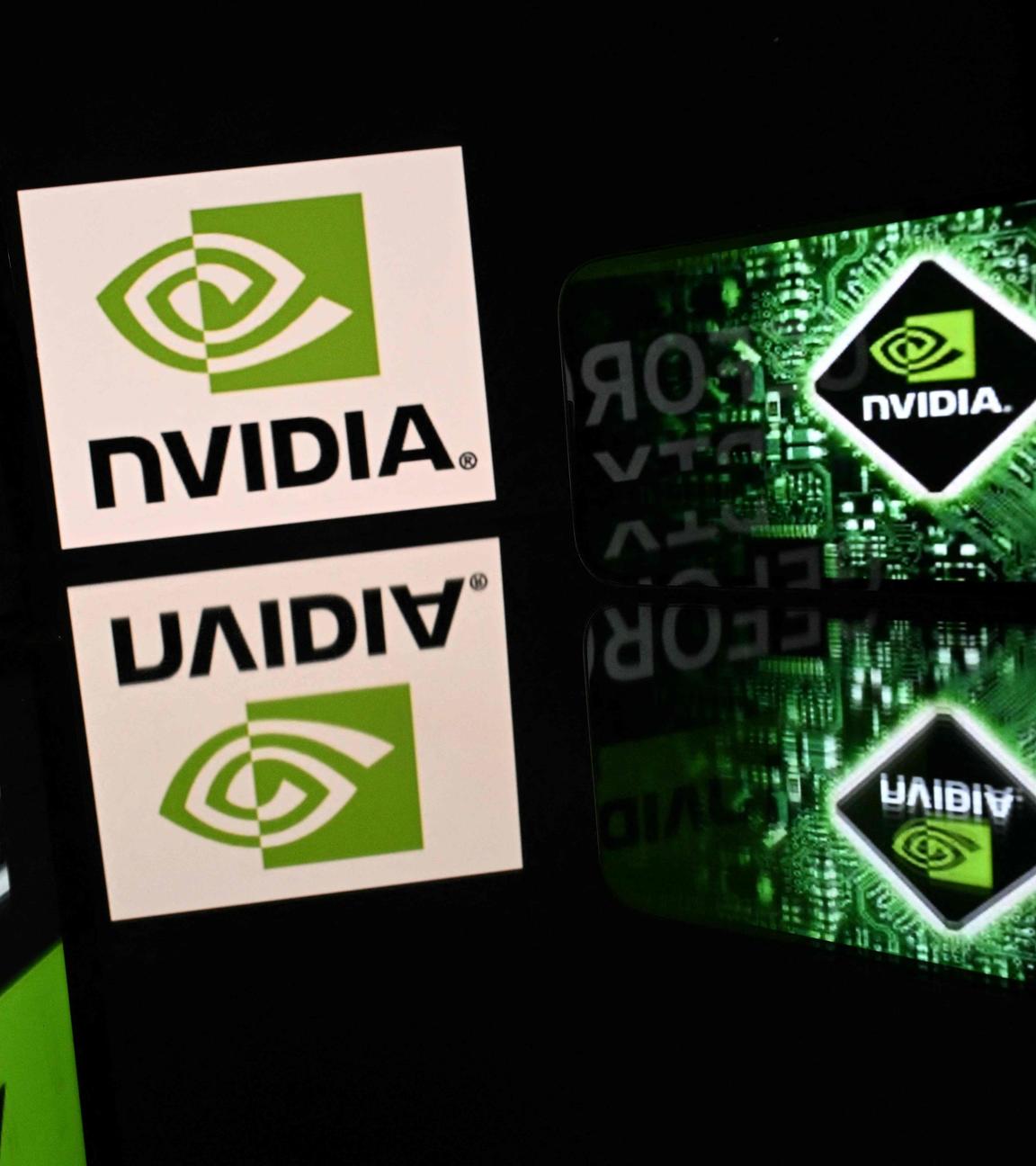 Diese Illustration zeigt Bildschirme mit dem Logo des US-amerikanischen Chipherstellers Nvidia in Toulouse, Südwestfrankreich, am 18. Februar 2026.