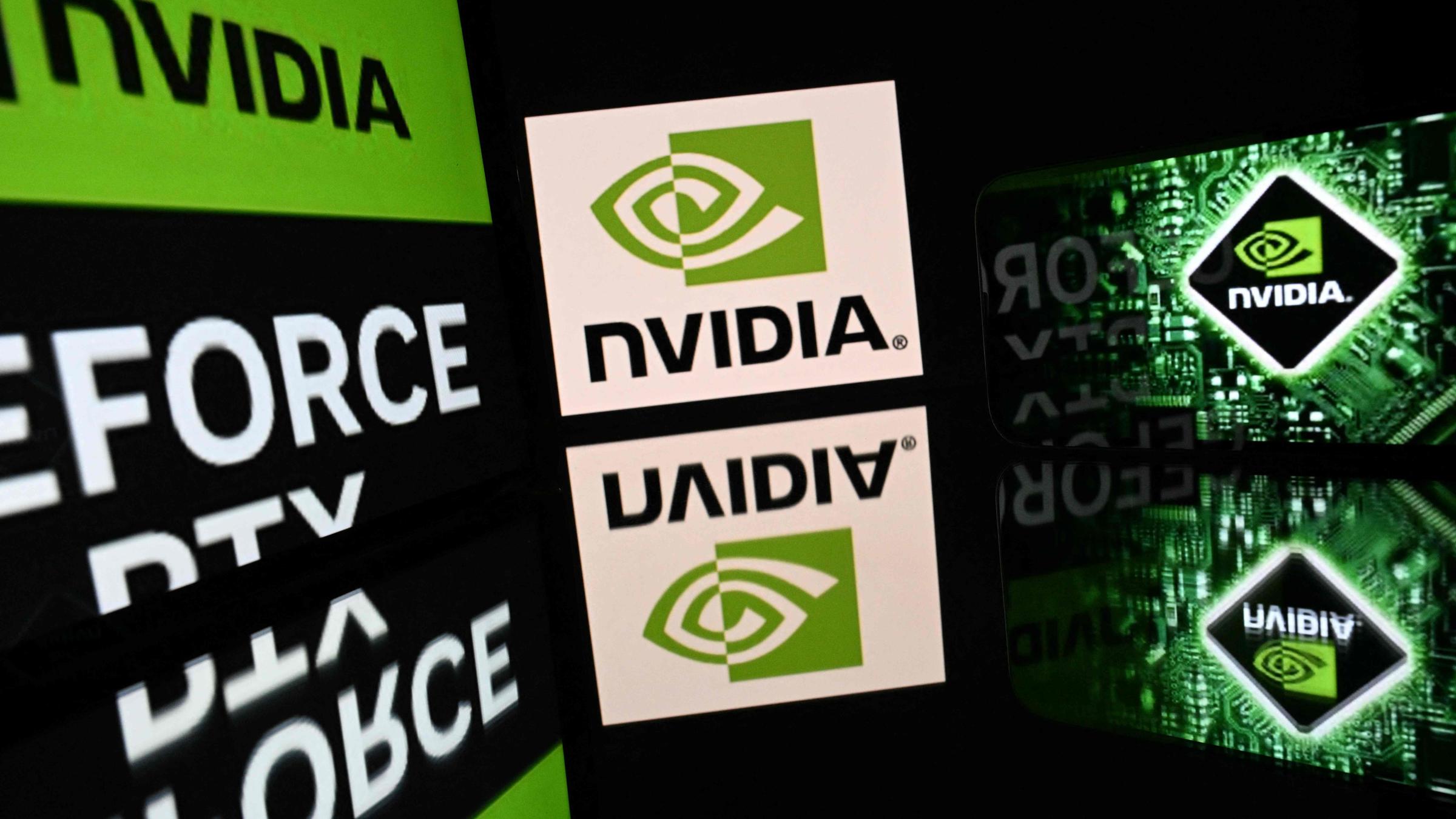 Diese Illustration zeigt Bildschirme mit dem Logo des US-amerikanischen Chipherstellers Nvidia in Toulouse, Südwestfrankreich, am 18. Februar 2026.