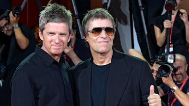 Noel Gallagher und Liam Gallagher bei der Premiere ihres Dokumentarfilms bei den 83. Internationalen Filmfestspielen von Venedig.