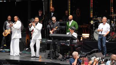 Jennifer Hudson, John Legend, Common, Stevie Wonder und Bruce Springsteen treten bei der Einweihungszeremonie für das Obama Presidential Center auf.