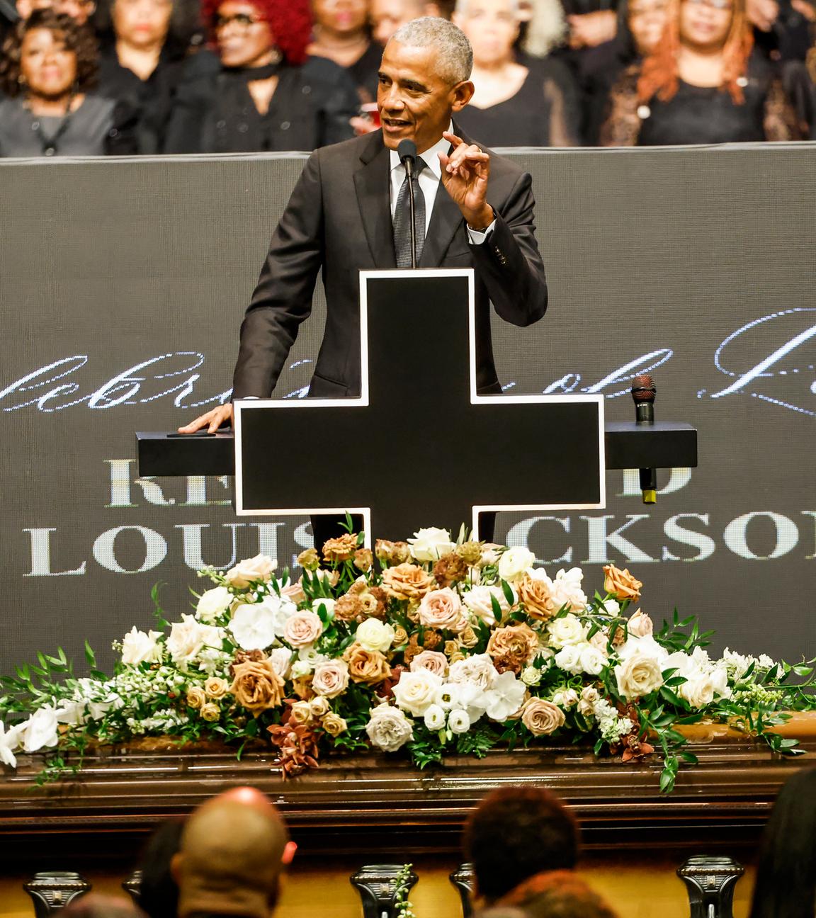 Der frühere US-Präsident Barack Obama spricht bei der öffentlichen Trauerfeier für den Bürgerrechtler Jesse Jackson in der House of Hope Church in Chicago.