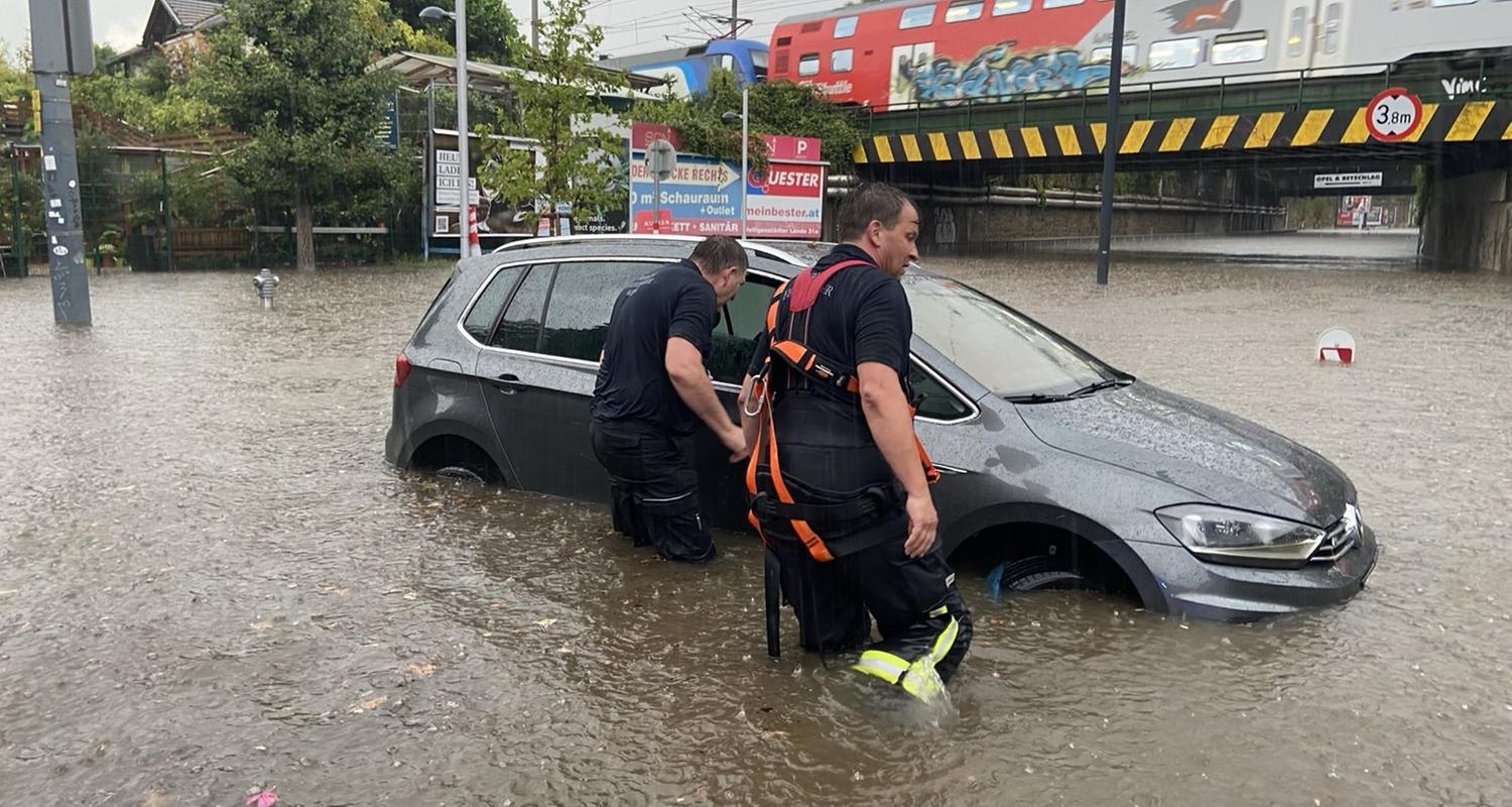 Überschwemmungen in der Stadt Wien nach einem heftigen Unwetter.
