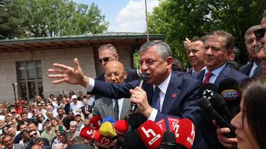 Paukenschlag in türkischer Oppositionspartei