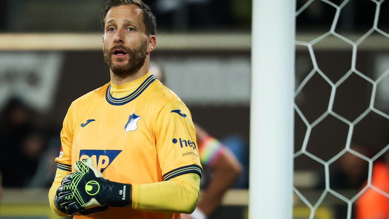 Fußball-Bundesliga, FC St. Pauli - TSG 1899 Hoffenheim: Hoffenheims Torwart Oliver Baumann