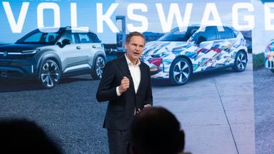 Oliver Blume, Vorstandsvorsitzender der Volkswagen AG, am 10.03.2026 bei der Volkswagen Jahrespressekonferenz 2026.