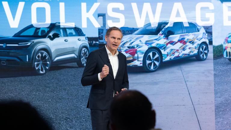 Oliver Blume, Vorstandsvorsitzender der Volkswagen AG, am 10.03.2026 bei der Volkswagen Jahrespressekonferenz 2026.