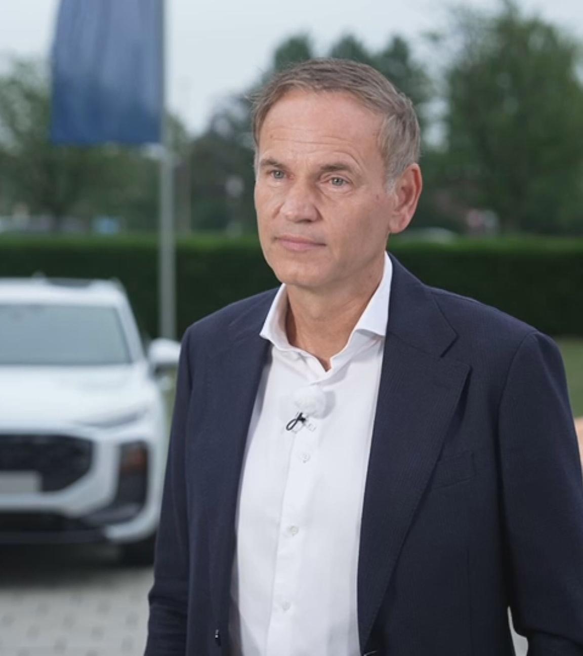 Oliver Blume, Vorstandsvorsitzender der Volkswagen AG und der Porsche AG, im Interview