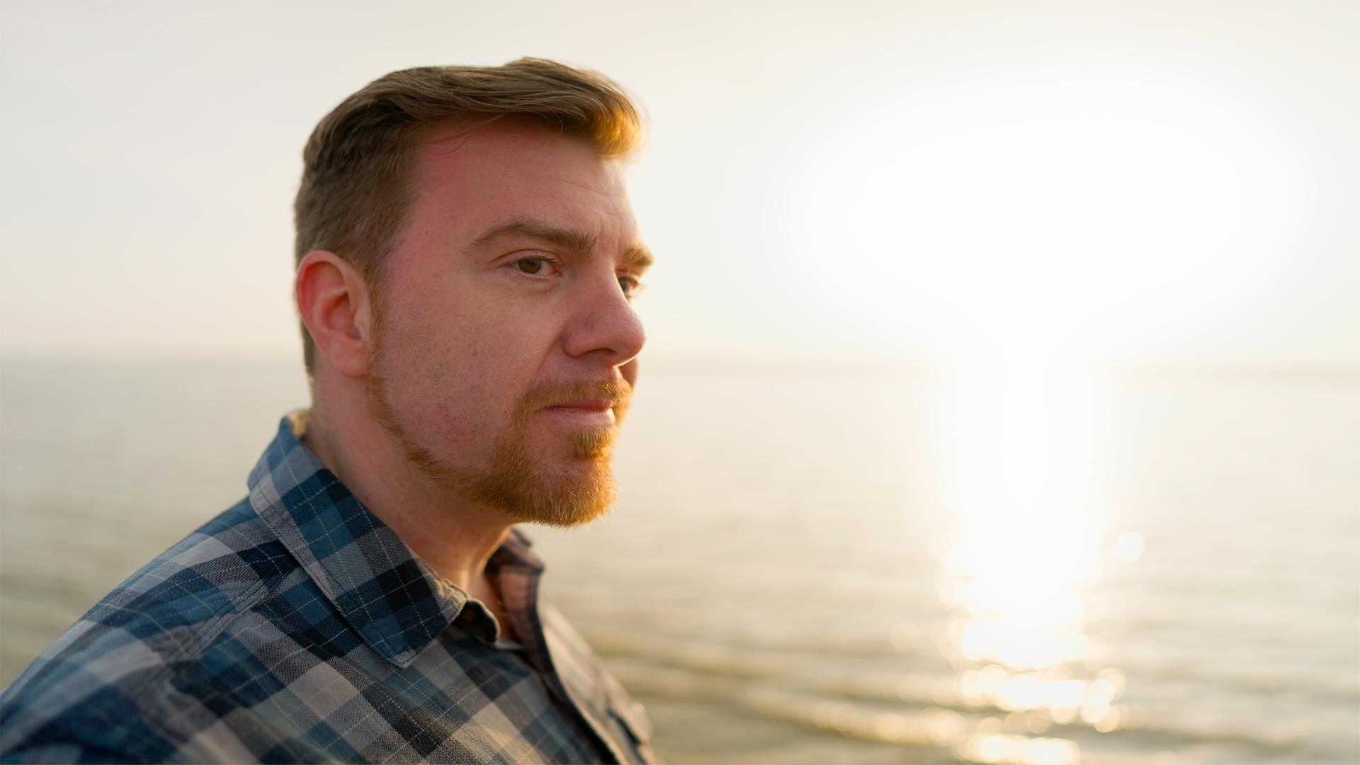 Oliver Lojek, Experte für naturbasierte Küstenschutzsysteme in St. Peter Ording (Nordsee)