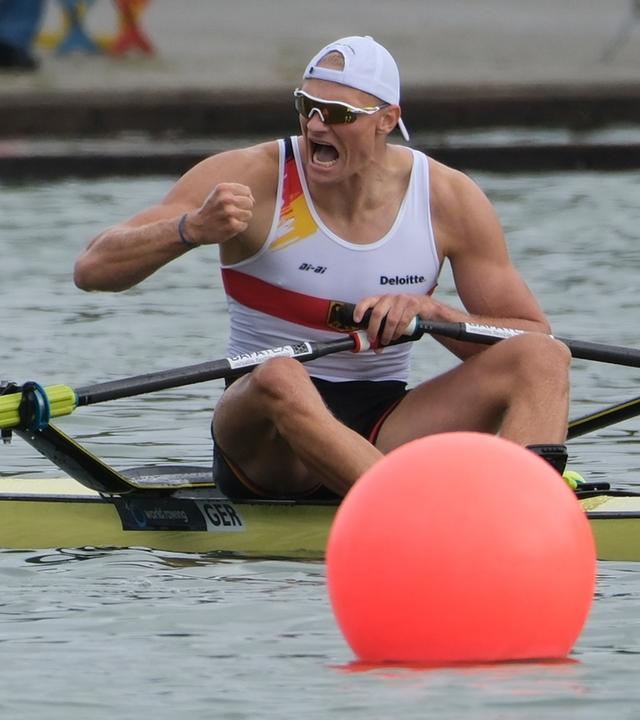 Oliver Zeidler reagiert nach seinem Sieg im Finale des Männer-Einers am 30.08.2026 in Amsterdam.