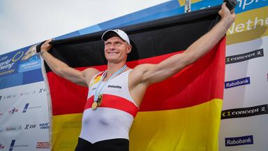 Der deutsche Ruderer Oliver Zeidler feiert seinen vierten Titel im Einer bei der Ruder WM in Amsterdam
