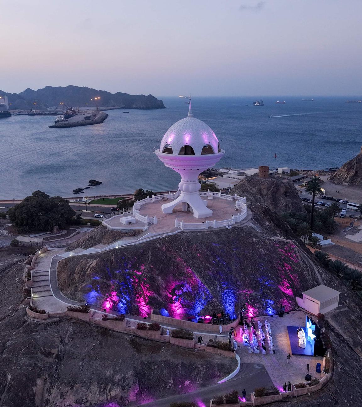 Luftbild der Mutrah Corniche in Maskat am 4. Februar 2026, Ort der Atomgespräche zwischen Iran und den USA.