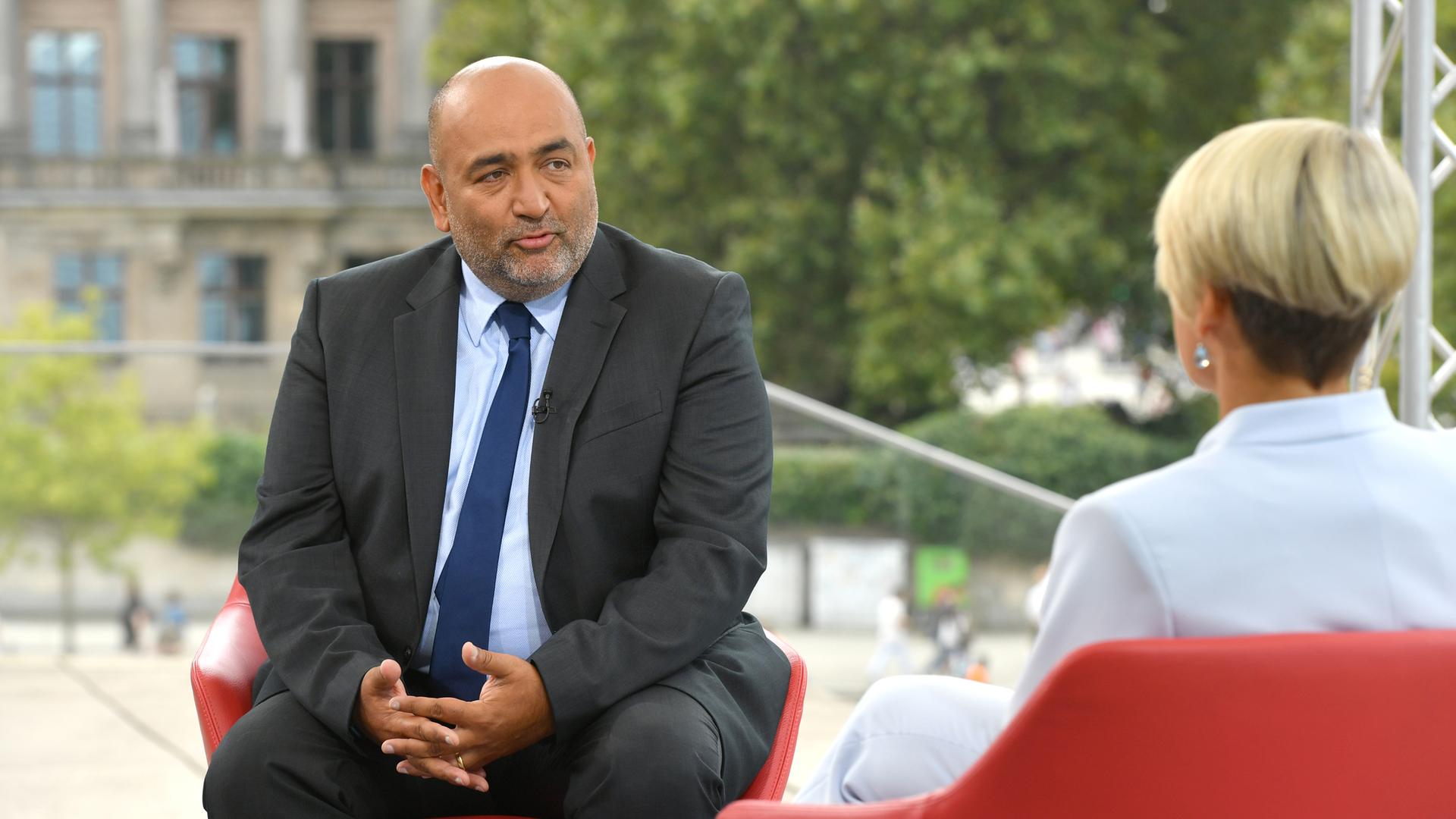 ARD-Sommerinterview mit Grünen-Vorsitzenden  Omid Nouripour am 18.08.2024.