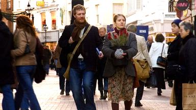 Glen Hansard und Marketa Irglova in einer Szene des Films "Once"
