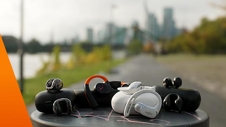 Vier verschiedene Modelle von Open ear Kopfhörer