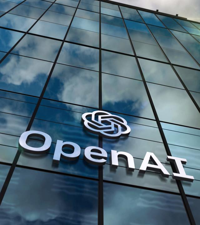 Logo von OpenAI an der Fassade des Hauptquartiers