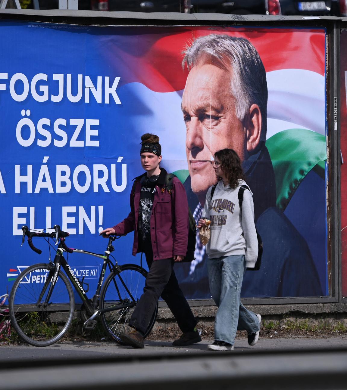 Nach 16 Jahren als Ministerpräsident steht Viktor Orban in den aktuellen Umfragen hinter seinem Konkurrenten.