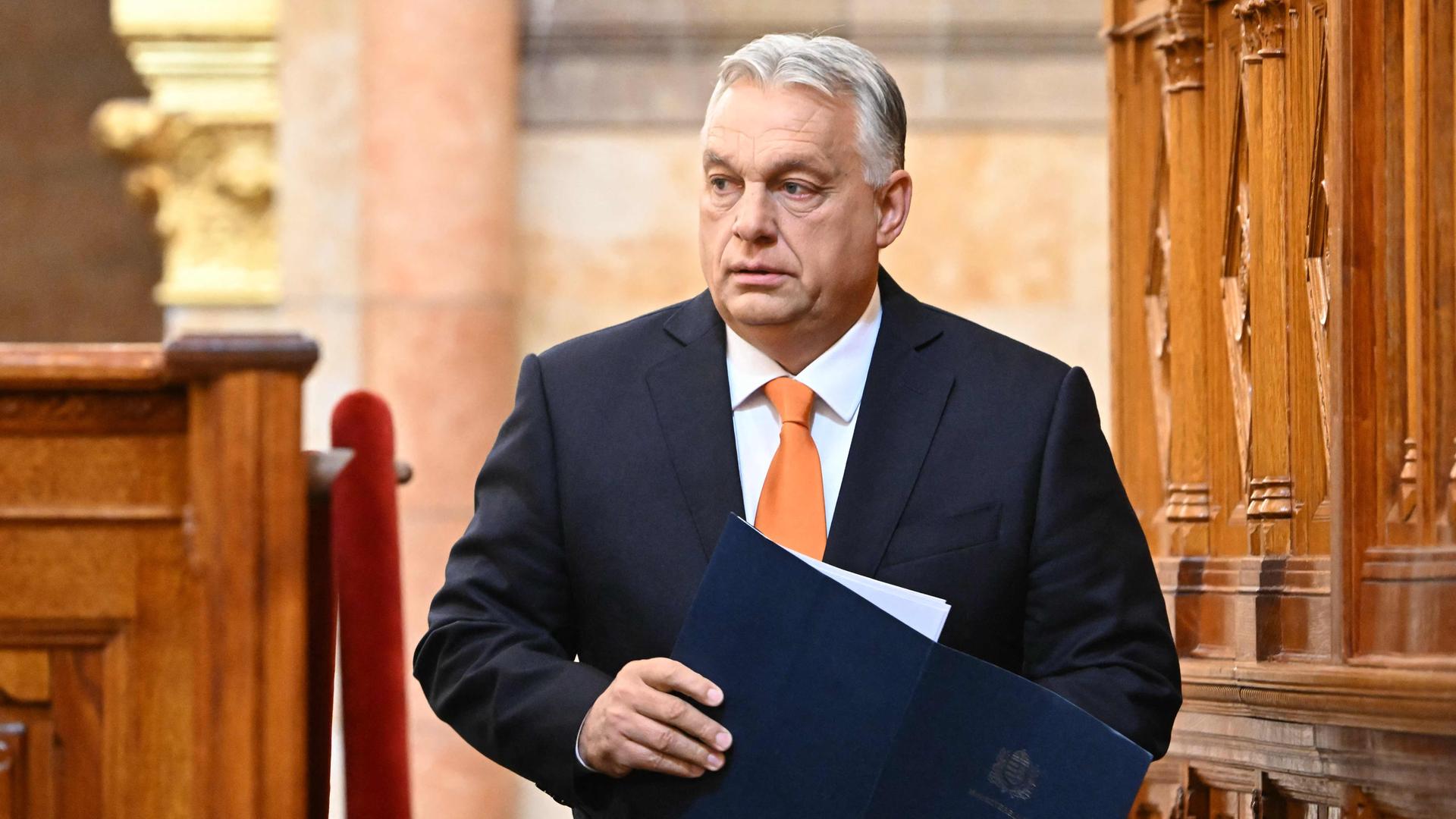 Der ungarische Ministerpräsident Viktor Orban hält eine Rede im Parlament in Budapest am 12. Mai 2025.